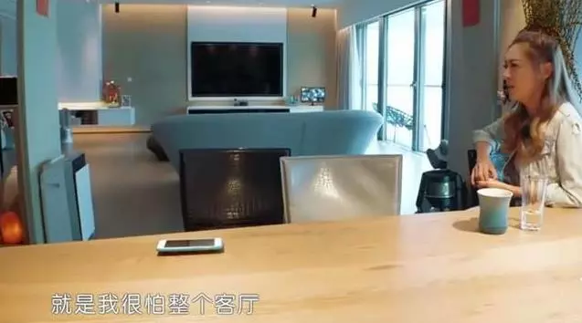 應采兒家教有多好?整個客廳沒有JASPER的玩具,理由讓家長誇讚!