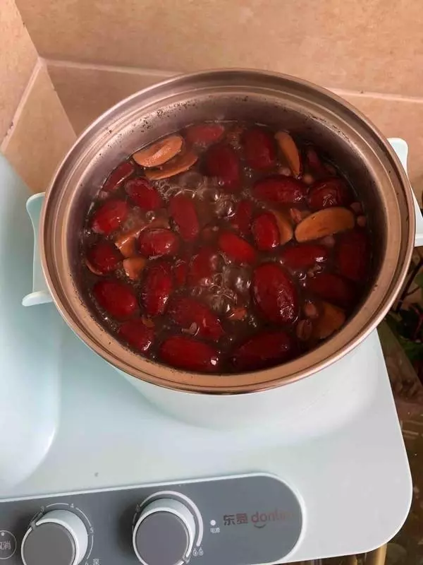 姨媽期腰酸背痛、手腳冰涼,一碗熱乎乎、甜蜜蜜的甜品來拯救你
