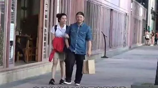 邱淑貞送女兒出國不停碎碎念,17歲沈月扁嘴撒嬌太可愛了