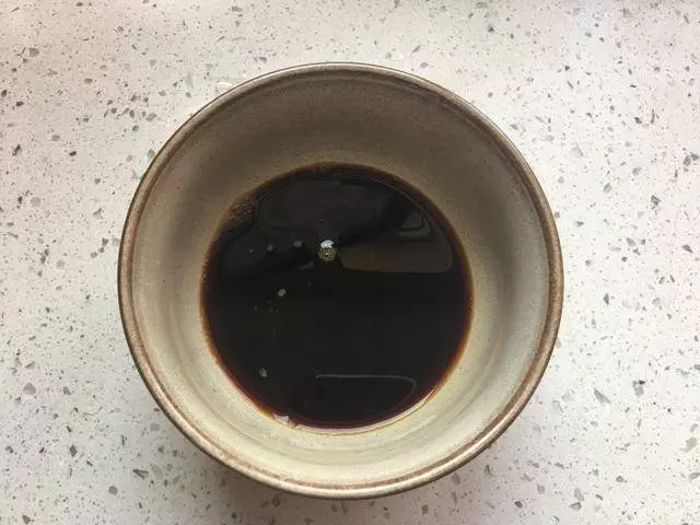 花生和醋拌著吃,每天一口,三高變低,白髮生黑,精神也好了