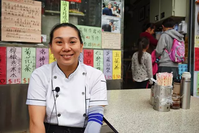 單親媽媽獨扛家計…小店面臨倒閉「受周潤發幫忙」生意爆滿!她心存感激「做善事回報」