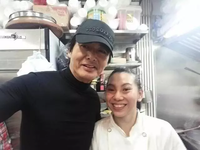 單親媽媽獨扛家計…小店面臨倒閉「受周潤發幫忙」生意爆滿!她心存感激「做善事回報」