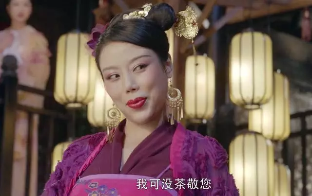 《新倚天屠龍記》整容臉多到讓人出戲,更誇張的是戲裡戲外兩張臉 !