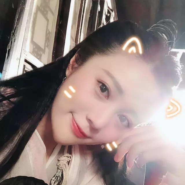 《新倚天屠龍記》整容臉多到讓人出戲,更誇張的是戲裡戲外兩張臉 !