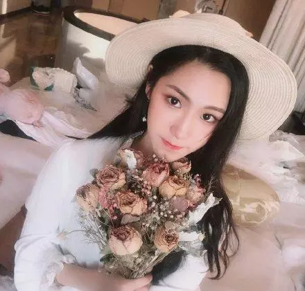 《新倚天屠龍記》整容臉多到讓人出戲,更誇張的是戲裡戲外兩張臉 !