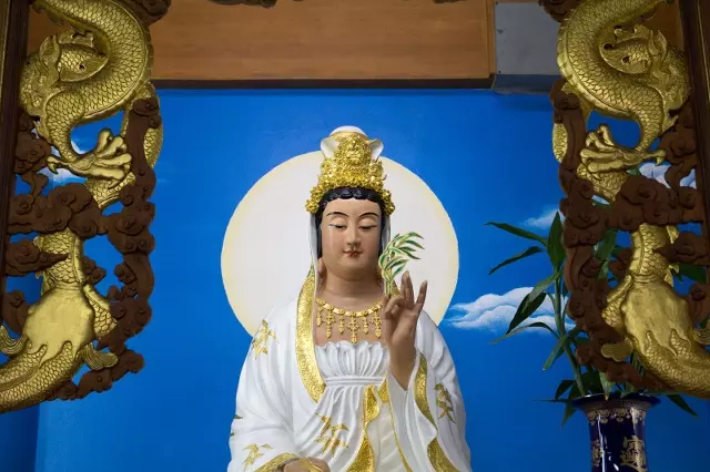 孫女出事腳保不住!阿嬤淚崩求觀音「折壽換痊癒」 神明聽完「給出4個字」真的帶走她