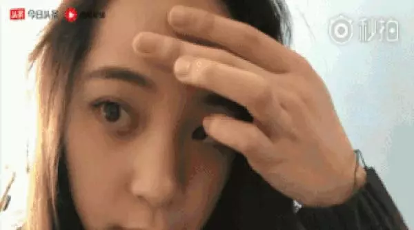 18歲半年賺3億,離開娛樂圈後,她不僅沒「涼涼」,反而更紅!