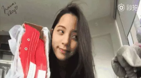 18歲半年賺3億,離開娛樂圈後,她不僅沒「涼涼」,反而更紅!