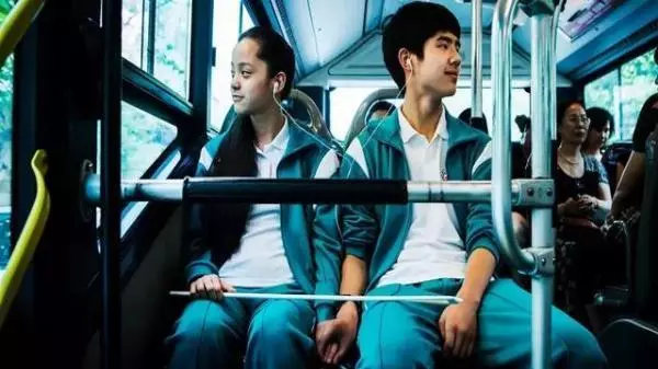 18歲半年賺3億,離開娛樂圈後,她不僅沒「涼涼」,反而更紅!