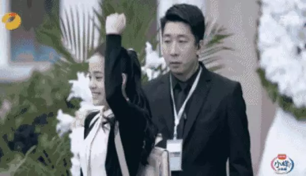 18歲半年賺3億,離開娛樂圈後,她不僅沒「涼涼」,反而更紅!