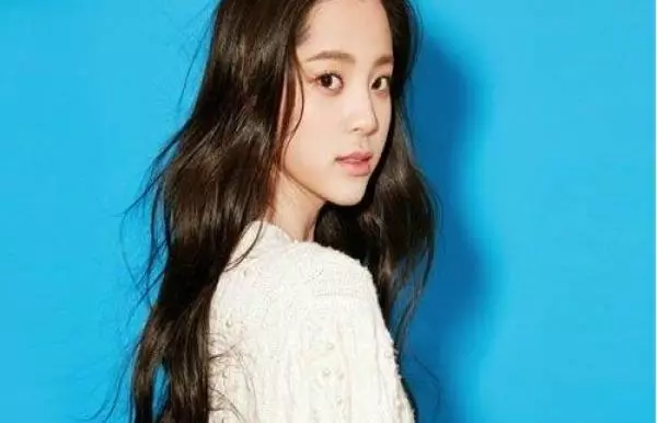 18歲半年賺3億,離開娛樂圈後,她不僅沒「涼涼」,反而更紅!