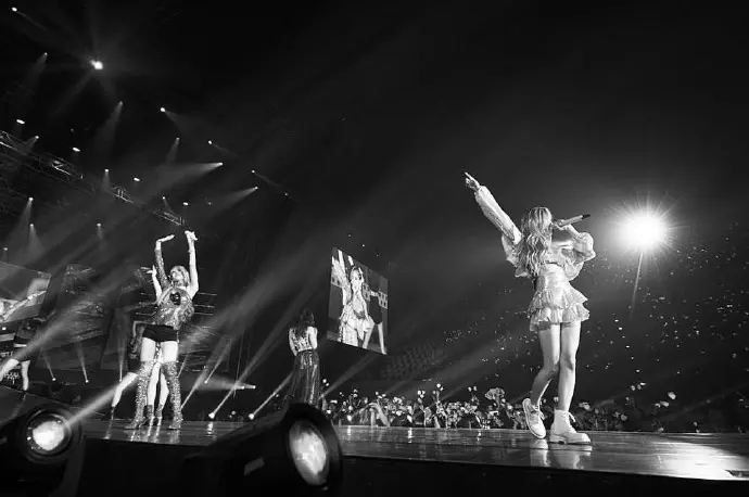 [BLACKPINK][新聞]190305 LISA舞蹈影片《LISA×KIEL TUTIN》點擊量突破1000萬！