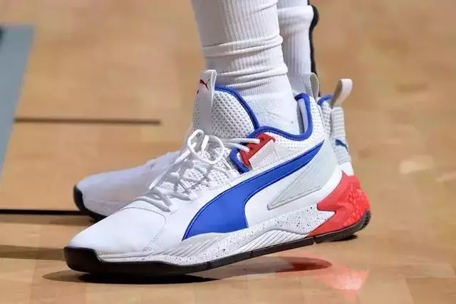 【球鞋匯】NBA球員今日球鞋上腳:詹姆斯上腳紫金配色LeBron 16,YEEZY新推出了籃球鞋!