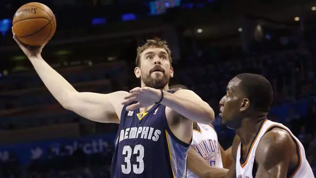 威力無比的天勾為啥沒人願意學?小Gasol:這動作真的太難學習了,我一勾球就飛了!