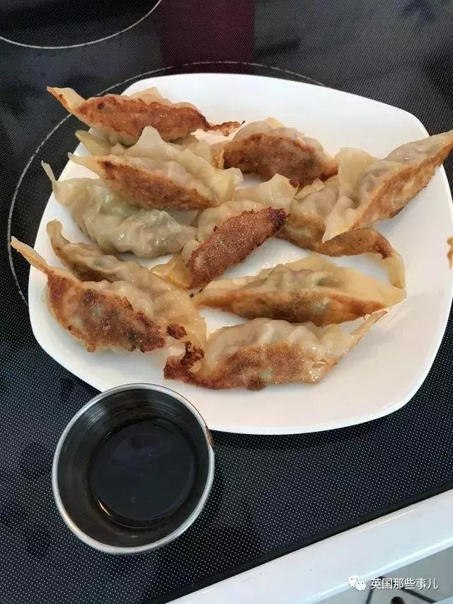 英國網友曬自己做的「美食」求打分,看完簡直頓時不想吃飯……
