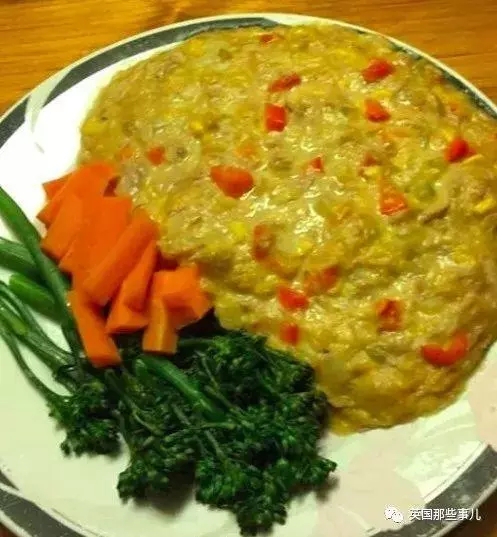英國網友曬自己做的「美食」求打分,看完簡直頓時不想吃飯……