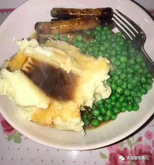 英國網友曬自己做的「美食」求打分,看完簡直頓時不想吃飯……