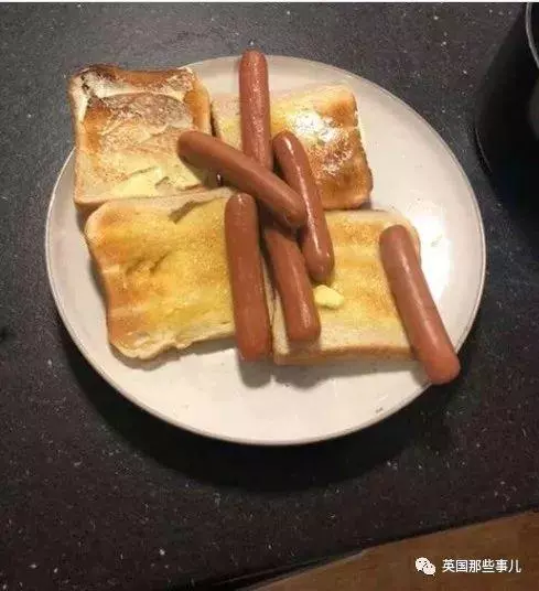 英國網友曬自己做的「美食」求打分,看完簡直頓時不想吃飯……