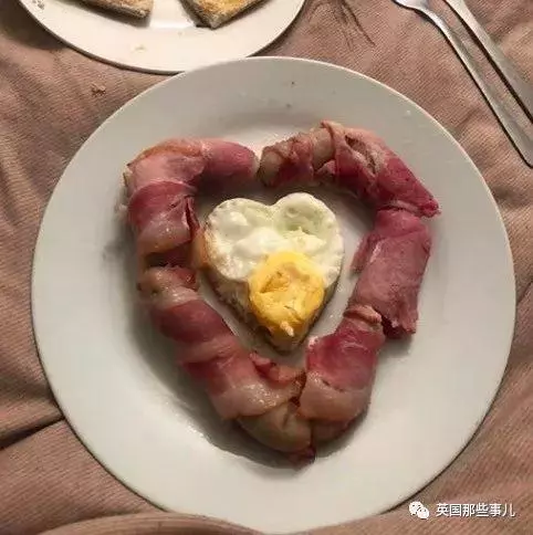 英國網友曬自己做的「美食」求打分,看完簡直頓時不想吃飯……