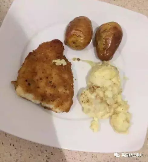 英國網友曬自己做的「美食」求打分,看完簡直頓時不想吃飯……