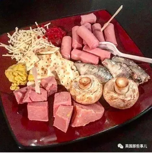 英國網友曬自己做的「美食」求打分,看完簡直頓時不想吃飯……