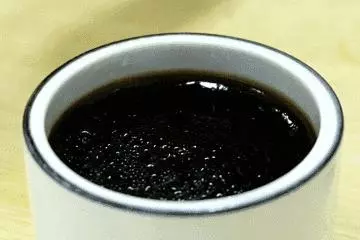 原來每一碗龜苓膏里,都有一隻沒了書包的烏龜在流淚