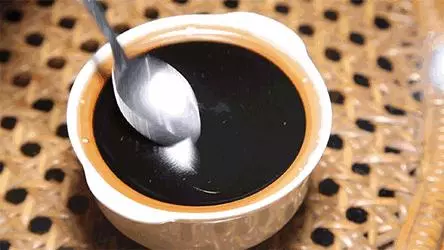 原來每一碗龜苓膏里,都有一隻沒了書包的烏龜在流淚