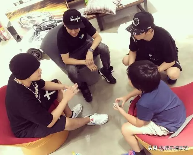 周杰倫和林志穎羅志祥余文樂同框聊車,周董情商高朋友超多
