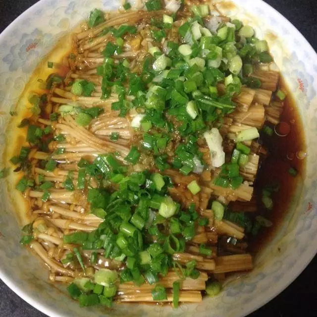 營養美味的19款金針菇做法 好吃不貴 比紅燒肉都下飯