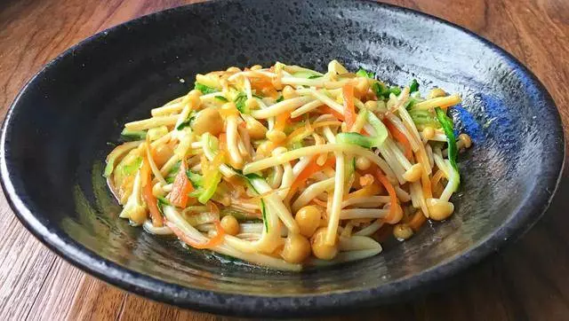 營養美味的19款金針菇做法 好吃不貴 比紅燒肉都下飯