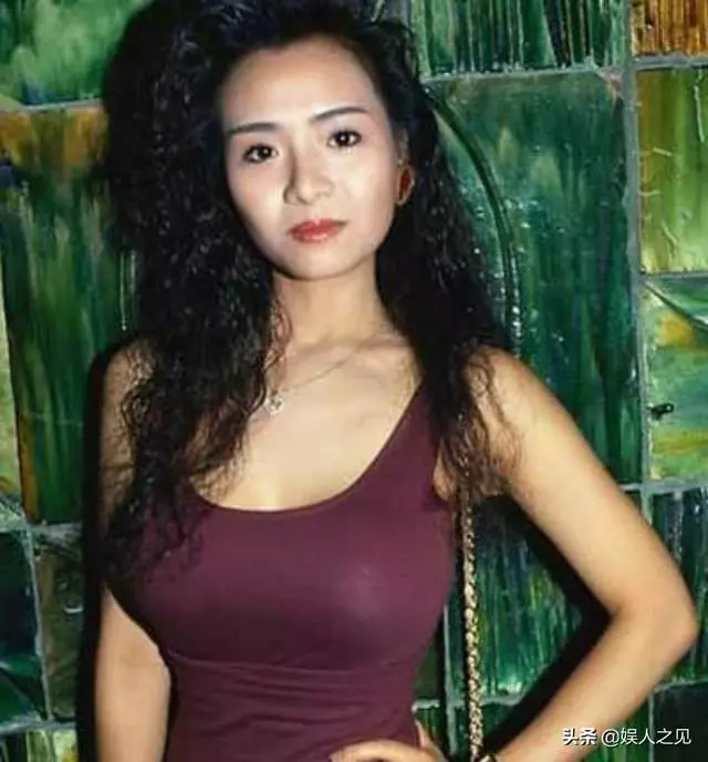 53歲葉子楣近照,男友心臟病發離世,留下無兒無女的她靠養狗度日