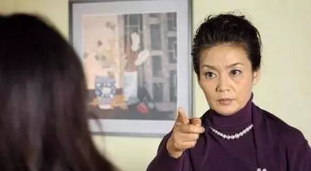楊冪:一個女人為什麼要拚命掙錢?看完,我沉默了...