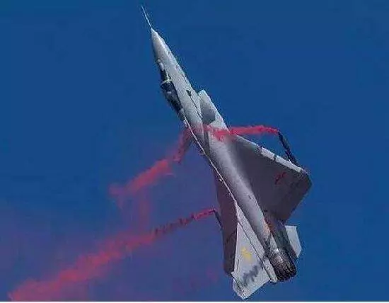 中國空軍實力大增,國產新型戰機傳來好消息!數量超越殲20