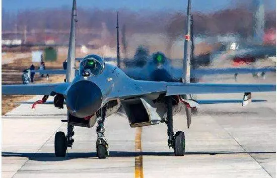 中國空軍實力大增,國產新型戰機傳來好消息!數量超越殲20
