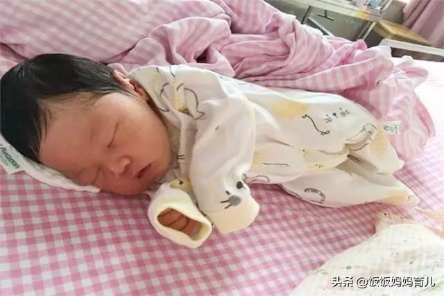 孩子的睡姿暗示了不同的性格,准嗎?若你娃是第4種,那可要留心
