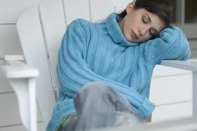 可怕,女人千萬不要這樣入睡,會讓你一夜老10歲!絕對不是恐嚇你...