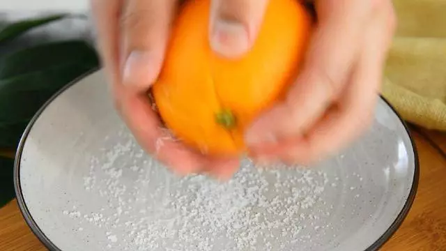 咳嗽一直好不了,教你鹽蒸柳丁的做法,有效潤肺止咳,還促消化助睡眠