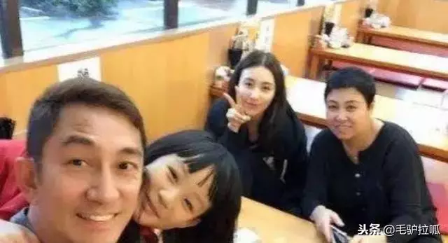 他年近半百「再婚娶20歲嬌妻」 結婚7年「數億家產全敗光」 如今離婚和女兒租屋住?