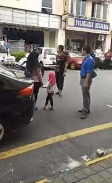 雙重泊車風波 竟鬧出拐童案!