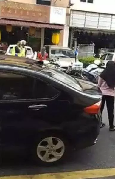 雙重泊車風波 竟鬧出拐童案!