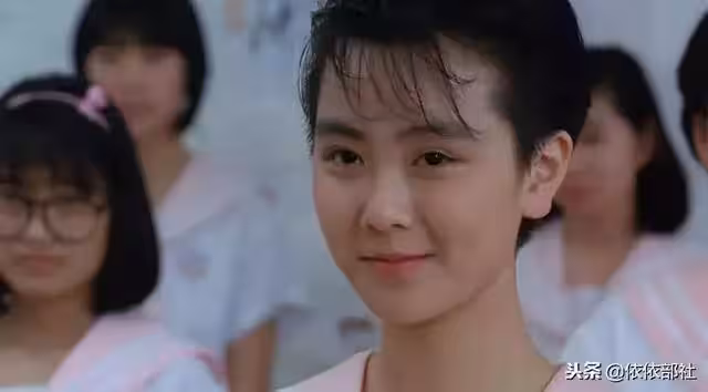 邱淑貞仍很美,周海媚仍很美,袁潔瑩仍很美,她52歲變得認不出