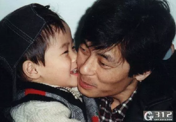 「王傑」究竟得罪了誰?!當年被下毒,連成龍都不敢說出內幕!卻被網友說出來了!
