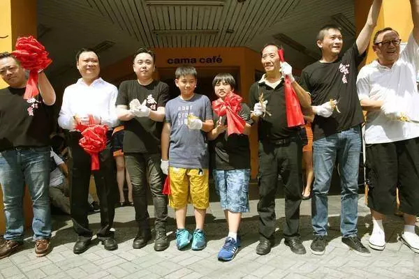 天才童星子承父業紅極一時,如今上初中變矮胖身高不及小學生!