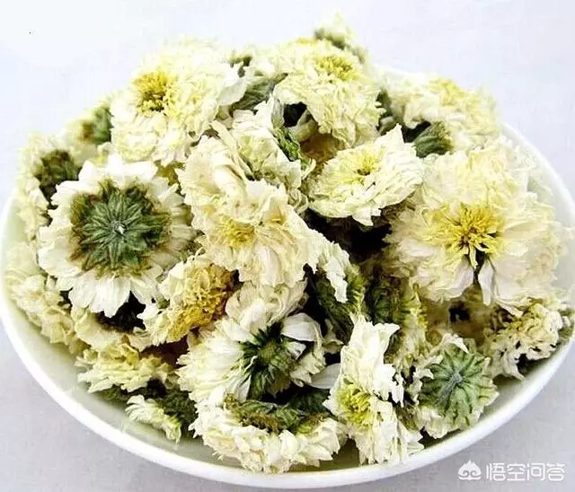 金銀花、菊花、陳皮、大麥和冰糖一起泡水喝,有什麼作用?