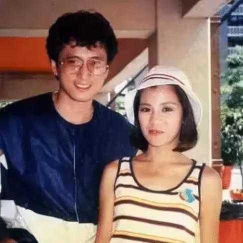 60歲湯鎮業二婚老婆曝光,原來是我們熟悉的她,難怪不娶翁美玲 -