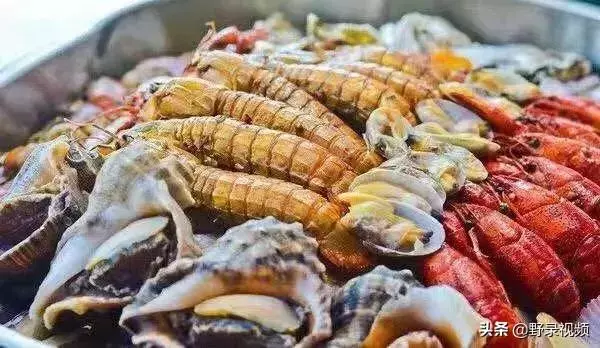 窮人吃龍蝦度日?在非洲鮑魚竟不如一把青菜值錢!