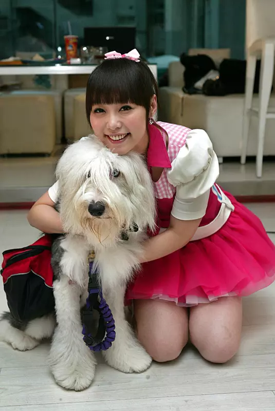 嫁富豪消失6年!小蜜桃姊姊「搭機回娘家」豪發6位數紅包 自曝「有重大計畫」女人當自強