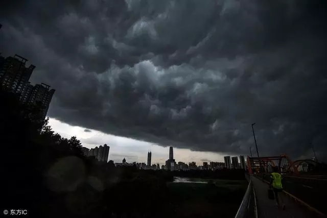 追雲十年,細數我見過的那些驚世駭俗的「妖雲」