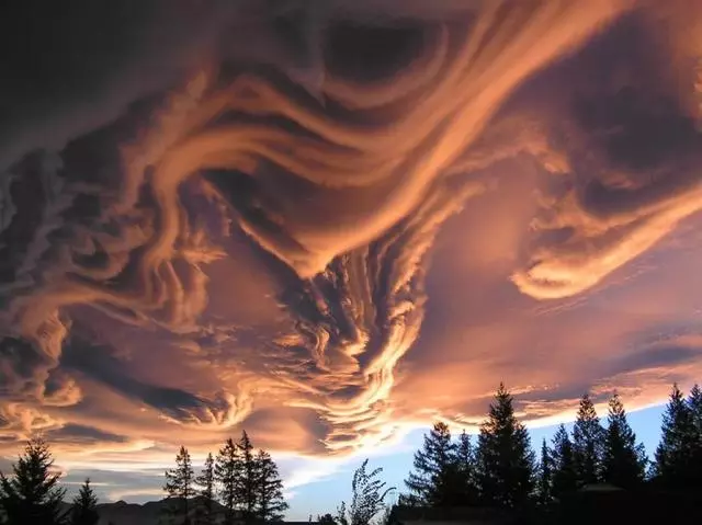 追雲十年,細數我見過的那些驚世駭俗的「妖雲」