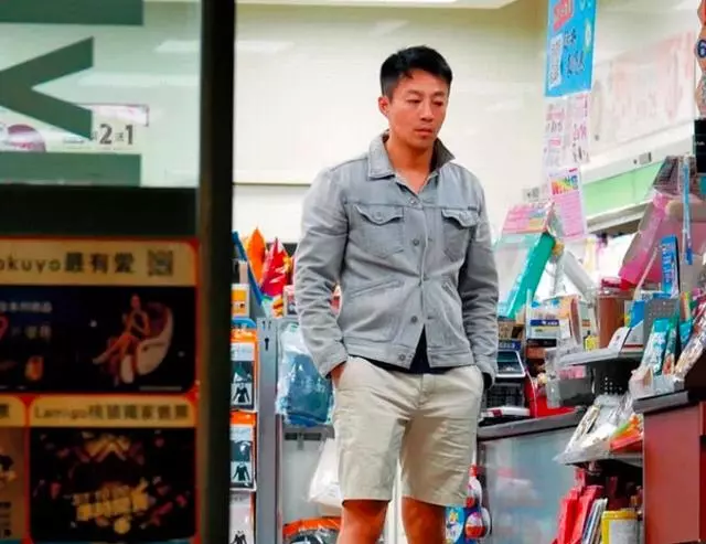 台媒曝大S婚姻亮紅燈,酒店經營不善常吵架,汪小菲頹廢獨自購物!